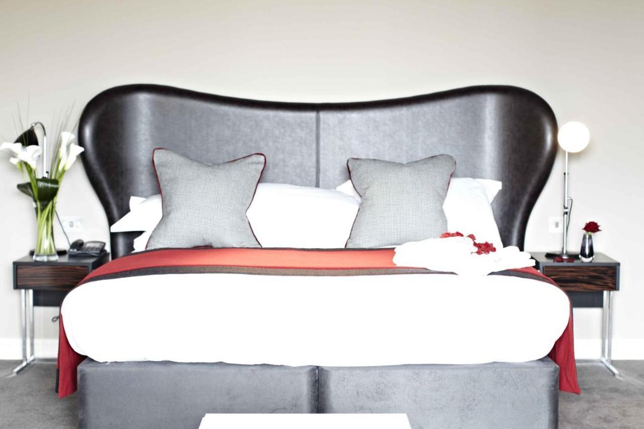 Brooklands Hotel & Spa Weybridge Εξωτερικό φωτογραφία