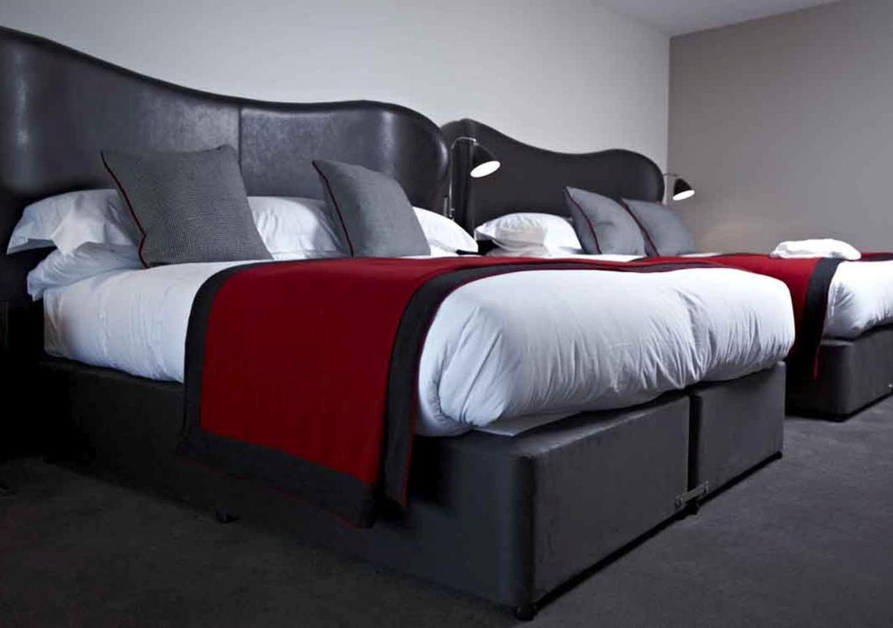 Brooklands Hotel & Spa Weybridge Εξωτερικό φωτογραφία