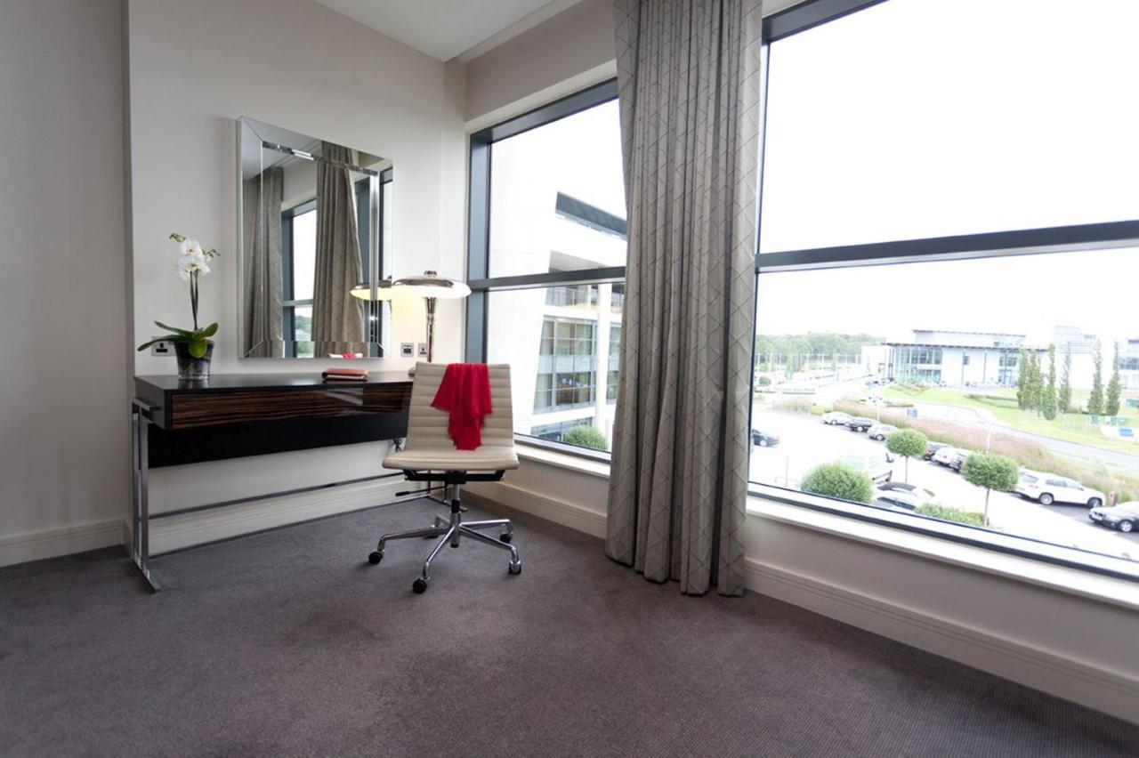 Brooklands Hotel & Spa Weybridge Εξωτερικό φωτογραφία
