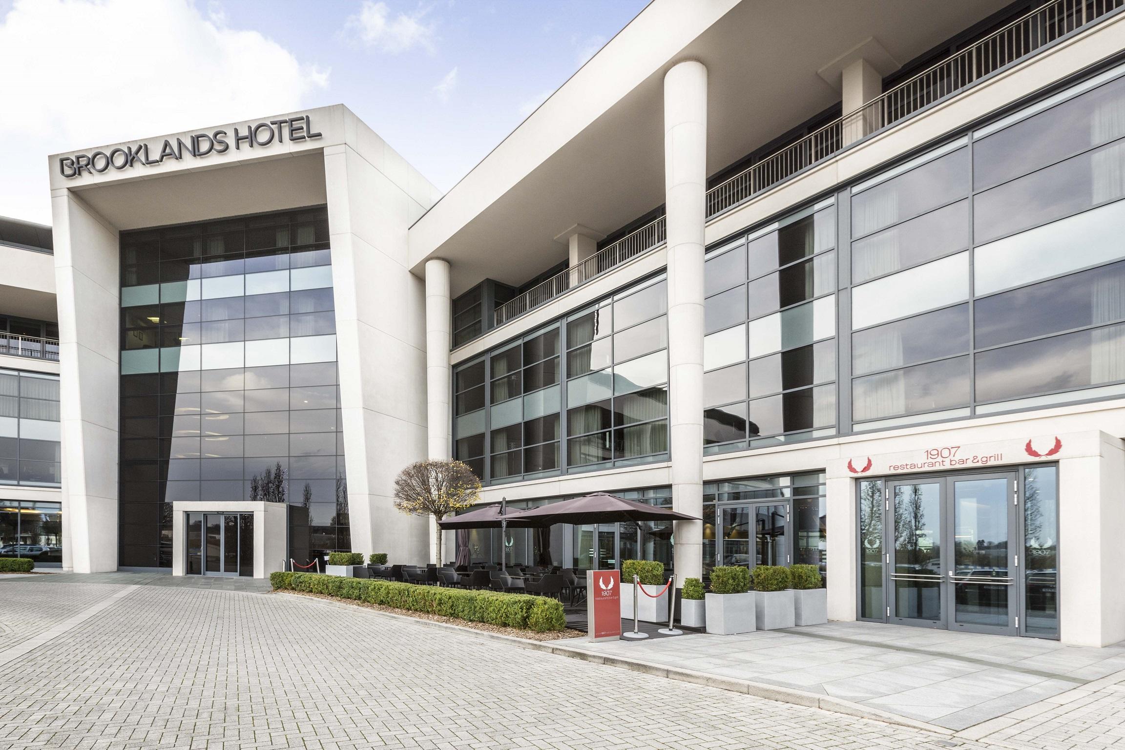 Brooklands Hotel & Spa Weybridge Εξωτερικό φωτογραφία
