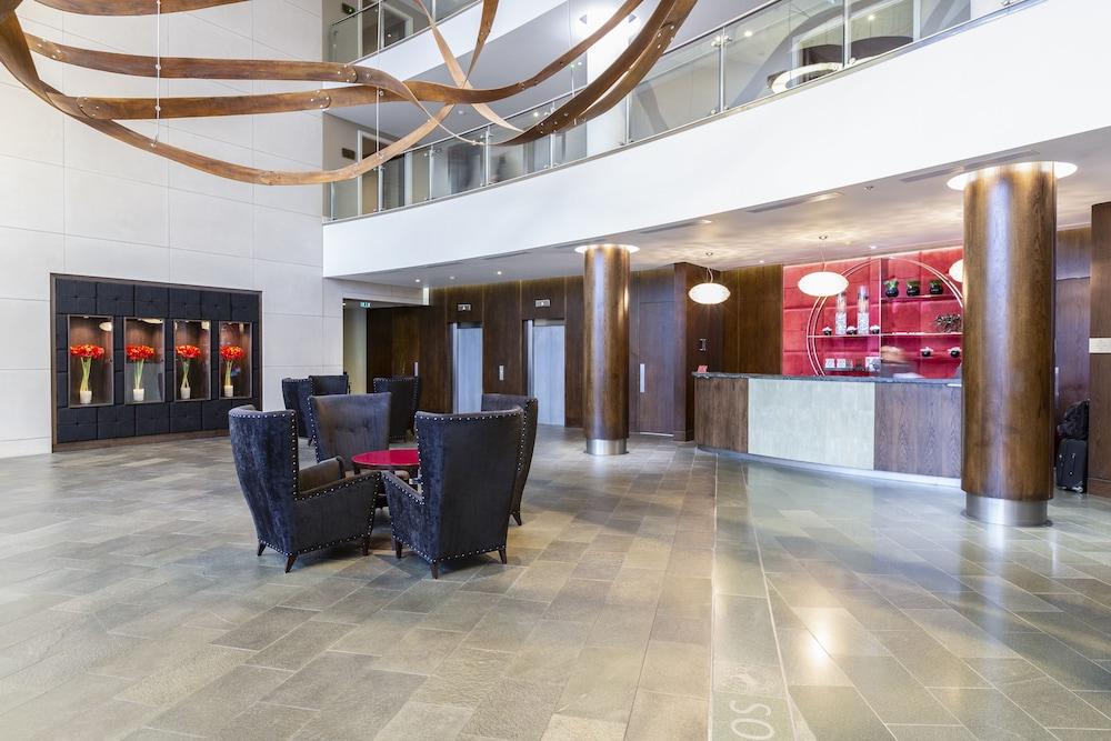 Brooklands Hotel & Spa Weybridge Εξωτερικό φωτογραφία